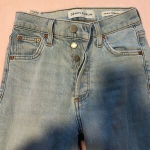Aritzia Denim Forum size 23 Arlo high rise straight light blue
